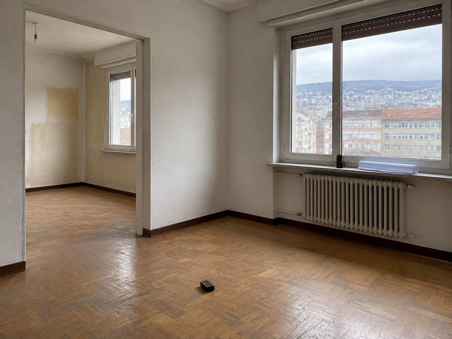 Vivienda vacía para reformar con medición y vistas urbanas de Oviedo